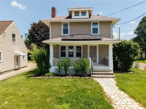 33 Pfeiffer Ave, Akron, OH 44312