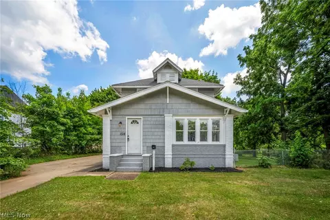 1318 3rd St SE, Massillon, OH 44646