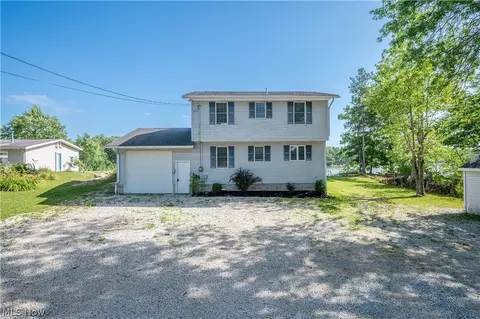 9388 Pearl Dr, North Benton, OH 44449