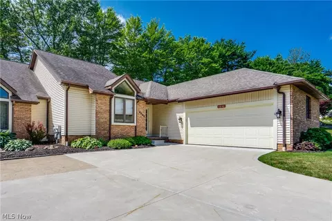 4890 Belden Park Dr NW, North Canton, OH 44720