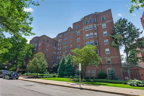 13600 Shaker Blvd #505, Shaker Heights, OH 44120