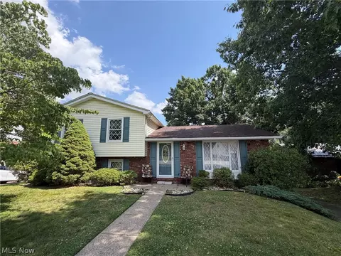 170 Tartan Dr, Follansbee, WV 26037