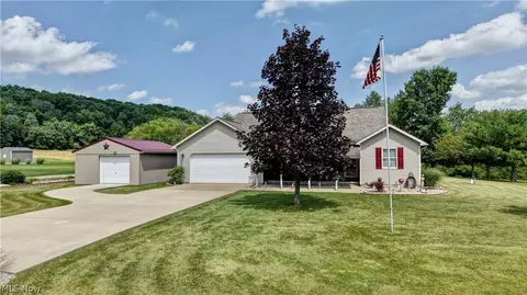 4314 Sherrod Valley Dr SW, Sherrodsville, OH 44675