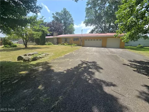 151 Cleveland Ct, Conneaut, OH 44030