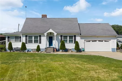 4085 Melton Ave, New Franklin, OH 44319
