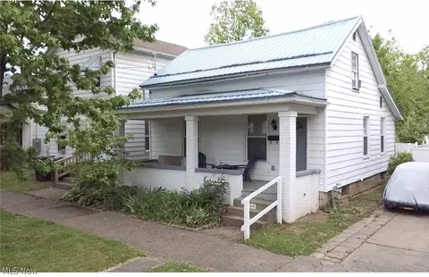 616 N 7th St, Marietta, OH 45750