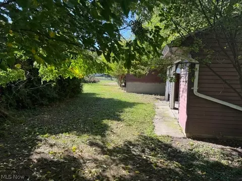 Exterior - 943 Worden Rd, Wickliffe, OH 44092 photo 3 of 4