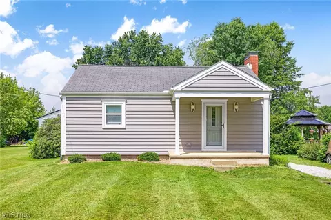 4089 Addison Ave NE, Louisville, OH 44641
