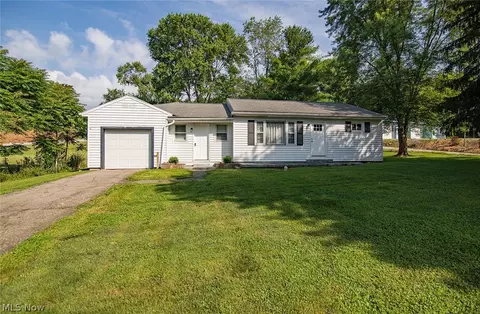 2106 Harris Hwy, Washington, WV 26181