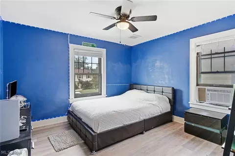 Bedroom - 323 Denison Ave, Elyria, OH 44035 photo 3 of 4