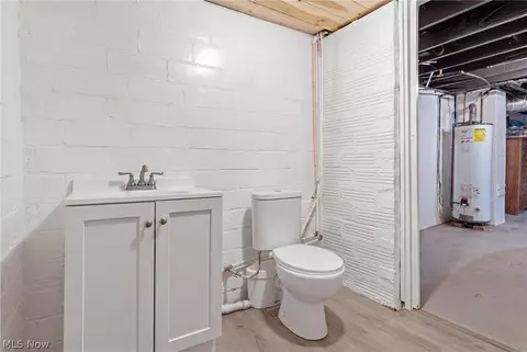 Bath - 323 Denison Ave, Elyria, OH 44035 photo 3 of 3