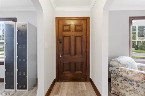 Entry Way - 323 Denison Ave, Elyria, OH 44035 photo 2 of 10