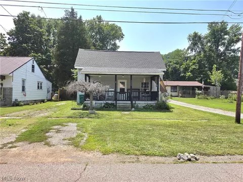 2208 11th Ave, Parkersburg, WV 26101