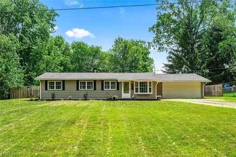 8800 Stoneman Rd, Streetsboro, OH 44241