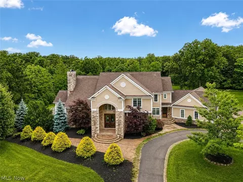 331 Timberidge Trl, Gates Mills, OH 44040
