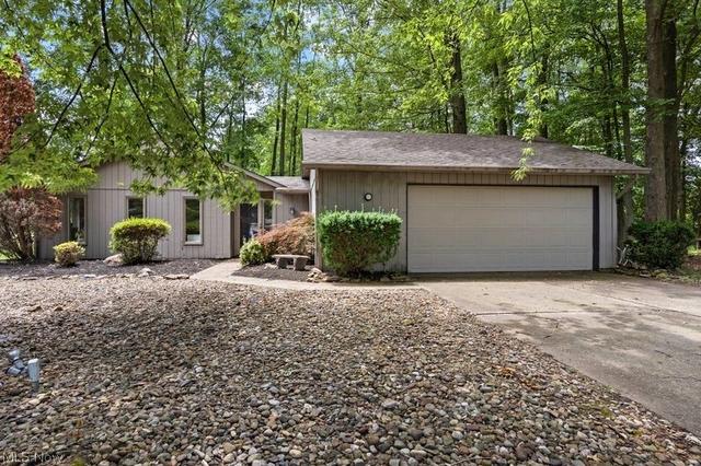 32633 Woodridge Ct, North Ridgeville, OH 44039