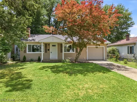 324 Superior St, Newton Falls, OH 44444