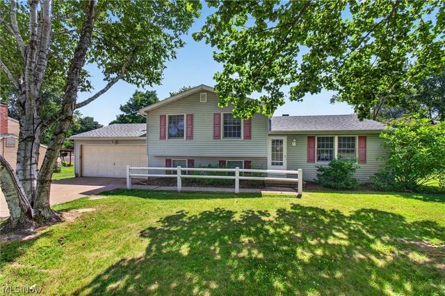 3110 Bronco Dr, Clinton, OH 44216