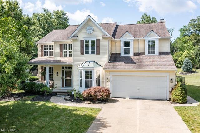 1060 Sugarhouse Ln, Medina, OH 44256