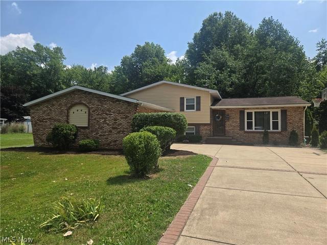 2042 Coit Dr NW, Warren, OH 44485