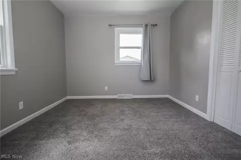 Bedroom - 122 Pine Ln, Barnesville, OH 43713 photo 6 of 8