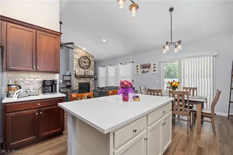 Kitchen - 109 W Spring Dr, Elyria, OH 44035 photo 3 of 4