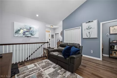 Entry Way - 109 W Spring Dr, Elyria, OH 44035 photo 6 of 9