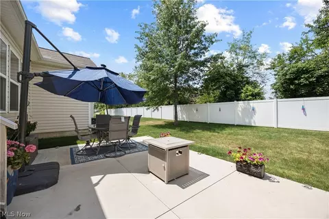 Exterior - 109 W Spring Dr, Elyria, OH 44035 photo 4 of 7