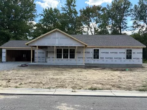 603 S Raccoon Rd #64, Austintown, OH 44515