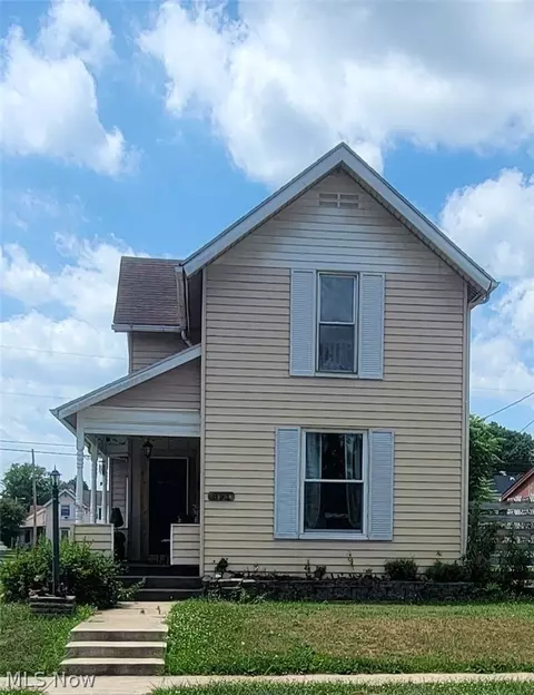 391 S 9th St, Coshocton, OH 43812
