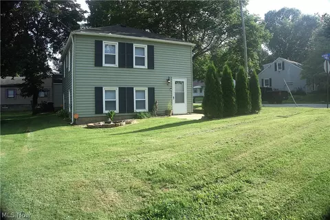 34 Kenmore Ave, Barberton, OH 44203