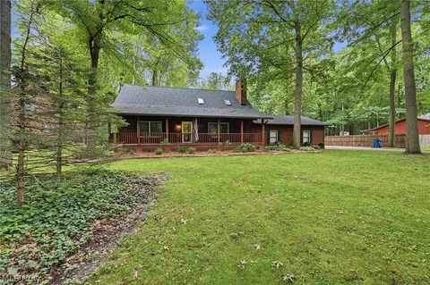 17369 Honeysuckle Ln, Columbia Station, OH 44028