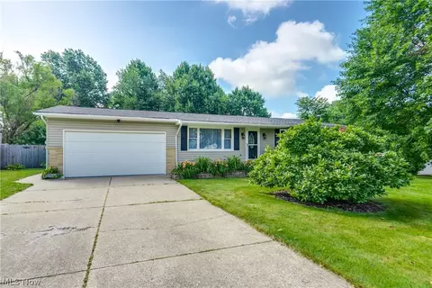 13452 Sunflower Ave NW, Mogadore, OH 44260
