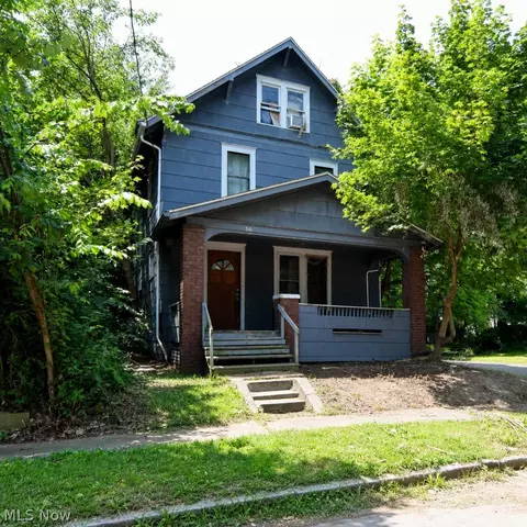 30 W Dalton St, Akron, OH 44310