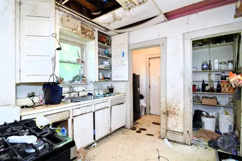 Kitchen - 30 W Dalton St, Akron, OH 44310 photo 1 of 1