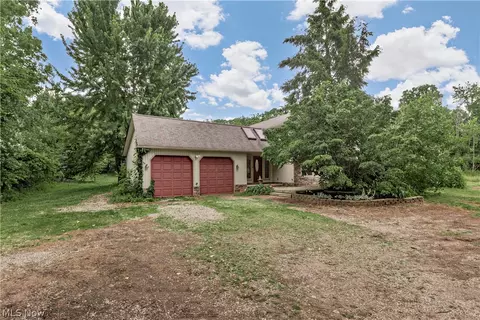 Exterior - 6205 River Rd, Madison, OH 44057 photo 1 of 11