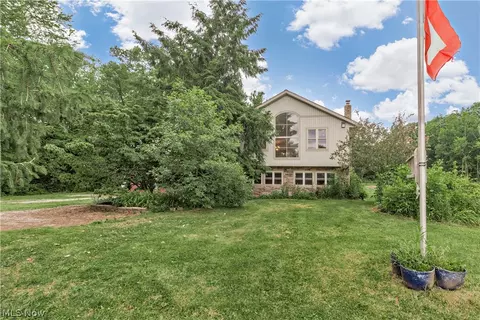Exterior - 6205 River Rd, Madison, OH 44057 photo 7 of 11
