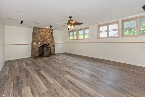 Living - 6205 River Rd, Madison, OH 44057 photo 2 of 5