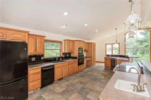 Kitchen - 6205 River Rd, Madison, OH 44057 photo 3 of 4