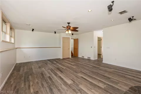 Living - 6205 River Rd, Madison, OH 44057 photo 5 of 5