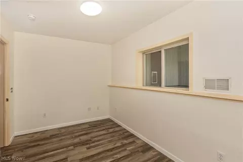 Bedroom - 6205 River Rd, Madison, OH 44057 photo 5 of 5