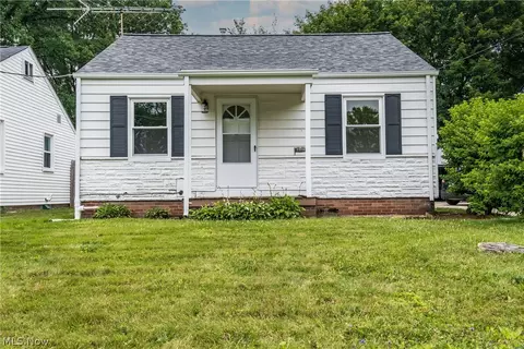 3518 Arnold Ave NW, Canton, OH 44709