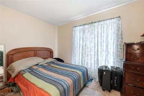 Bedroom - 631 Bunker Hill Rd, Ashtabula, OH 44004 photo 8 of 9