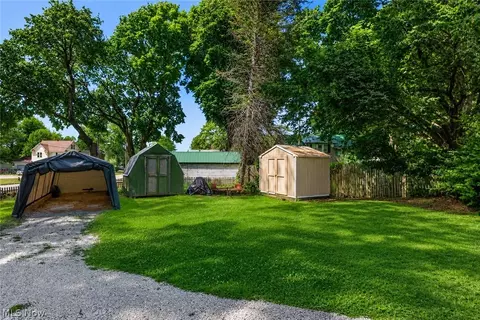 Exterior - 631 Bunker Hill Rd, Ashtabula, OH 44004 photo 5 of 6