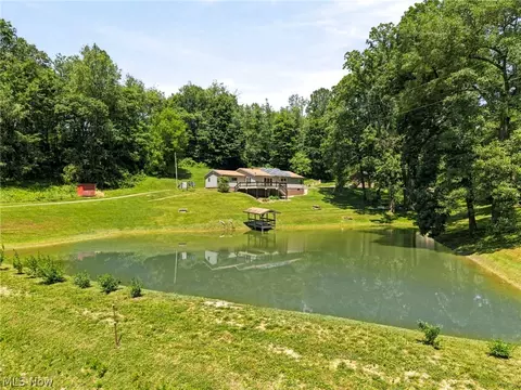 10789 Gunther Miller Rd SW, Stone Creek, OH 43840