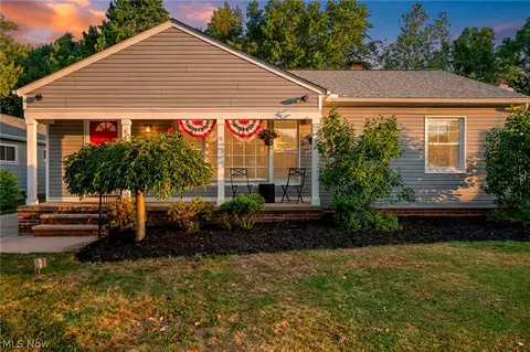 6491 Longridge Rd, Mayfield Heights, OH 44124