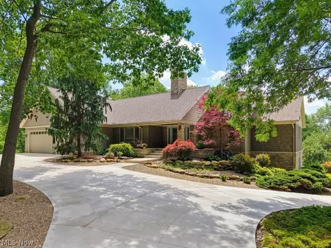 1758 Meander Way, Mogadore, OH 44260