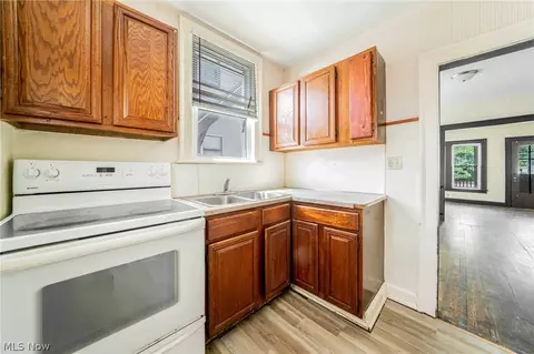 1318 Middle Ave, Elyria, OH 44035 photo 13