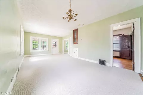 1318 Middle Ave, Elyria, OH 44035 photo 5