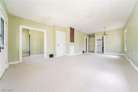 1318 Middle Ave, Elyria, OH 44035 photo 4